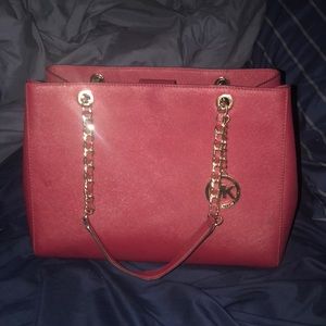 Michael Kors Purse ❤️